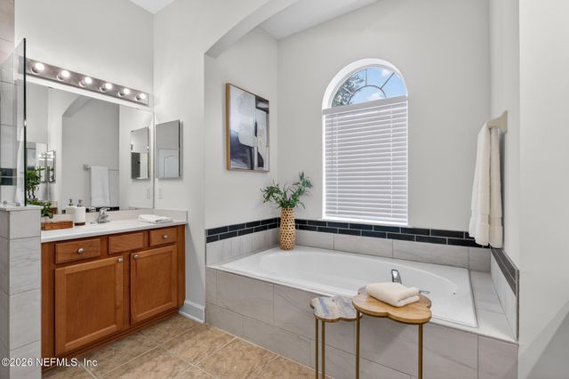 108 CHATSWORTH Drive, St. Johns, FL 32259