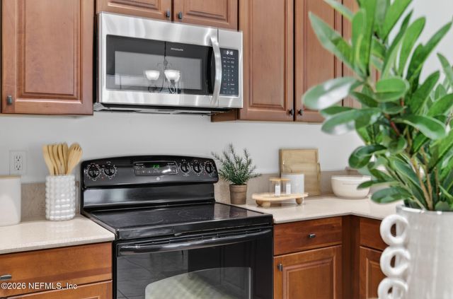 108 CHATSWORTH Drive, St. Johns, FL 32259