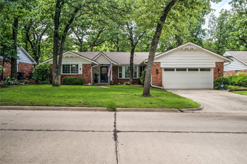 2105 N Alexander Lane, Bethany, OK 73008