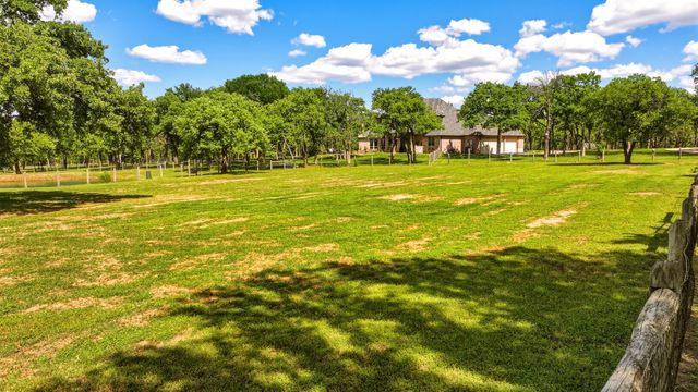 400 Porter Road, Bartonville, TX 76226
