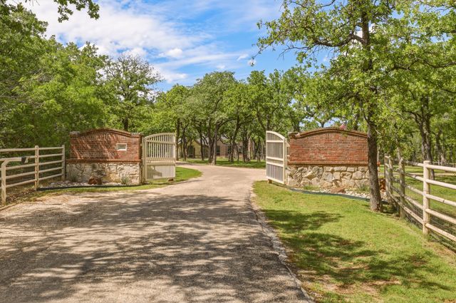 400 Porter Road, Bartonville, TX 76226
