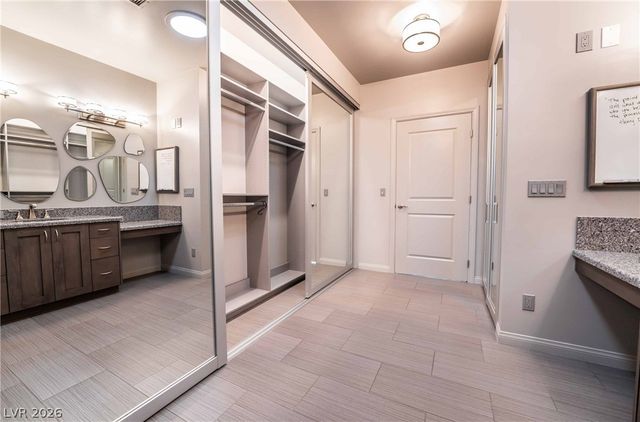 980 Vegas Valley Drive, Las Vegas, NV 89109