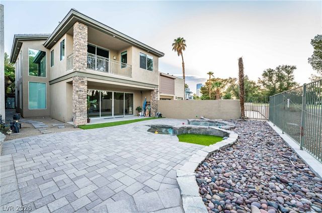 980 Vegas Valley Drive, Las Vegas, NV 89109