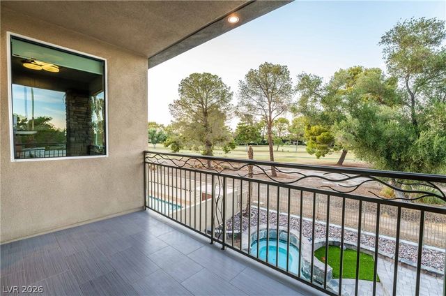 980 Vegas Valley Drive, Las Vegas, NV 89109