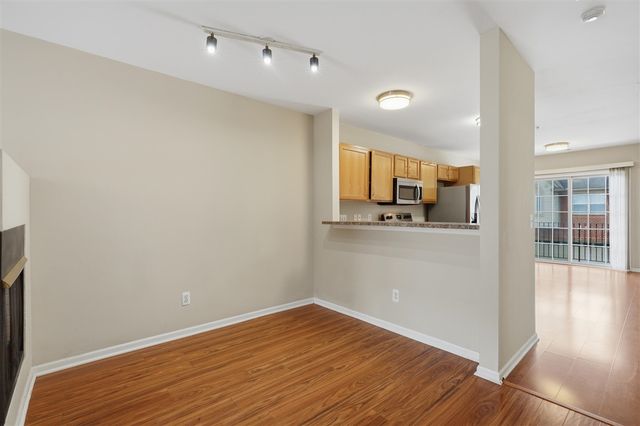 39475 Springwater Drive, Northville, MI 48168
