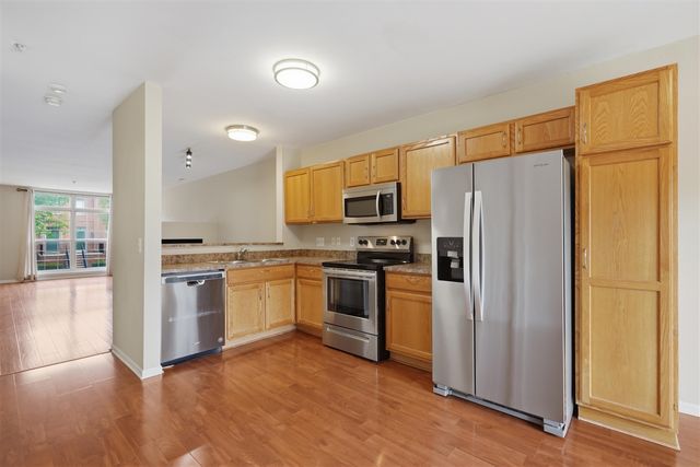 39475 Springwater Drive, Northville, MI 48168