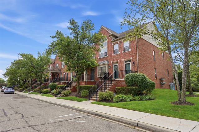 39475 Springwater Drive, Northville, MI 48168
