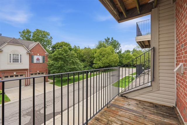 39475 Springwater Drive, Northville, MI 48168