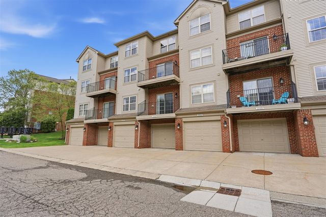 39475 Springwater Drive, Northville, MI 48168