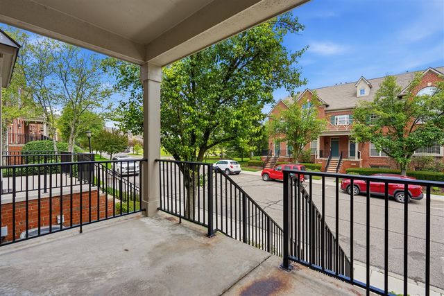 39475 Springwater Drive, Northville, MI 48168