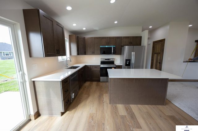 141 Bronco Circle, Utica, NE 68456