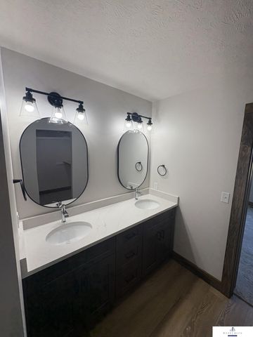 141 Bronco Circle, Utica, NE 68456