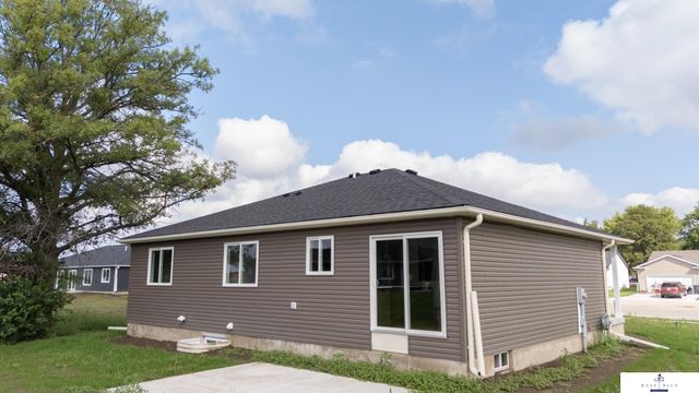 141 Bronco Circle, Utica, NE 68456