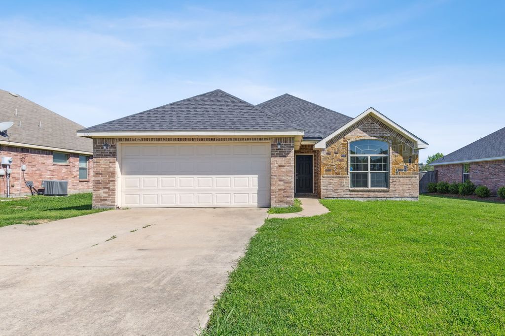 110 Magnolia Street, Anna, TX 75409