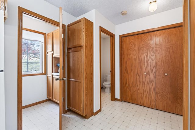 13807 Granada Way 9, Apple Valley, MN 55124