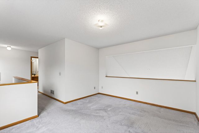 13807 Granada Way 9, Apple Valley, MN 55124