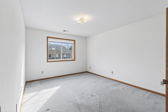 13807 Granada Way 9, Apple Valley, MN 55124