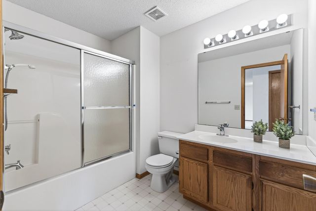 13807 Granada Way 9, Apple Valley, MN 55124