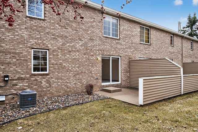 13807 Granada Way 9, Apple Valley, MN 55124