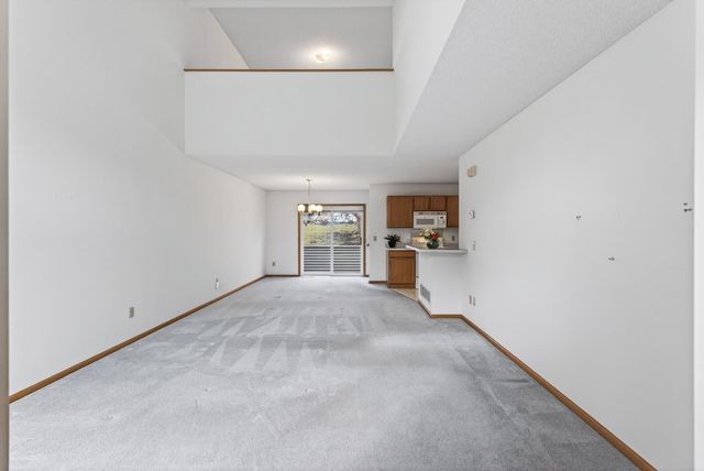 13807 Granada Way 9, Apple Valley, MN 55124