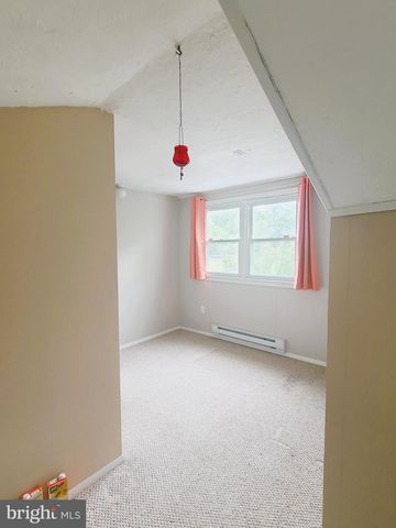 5301 POWHATAN ST, Riverdale, MD 20737