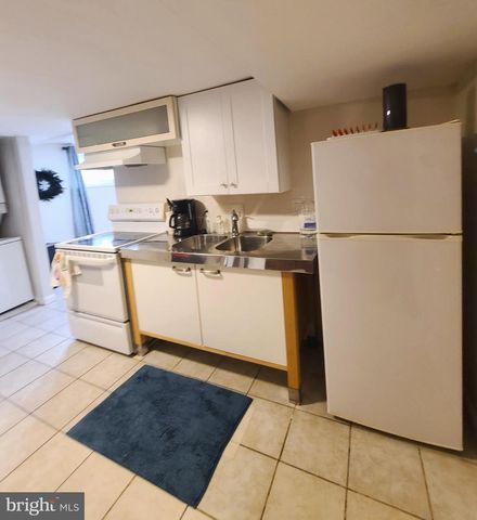 5301 POWHATAN ST, Riverdale, MD 20737
