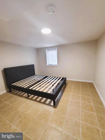 5301 POWHATAN ST, Riverdale, MD 20737