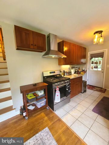 5301 POWHATAN ST, Riverdale, MD 20737