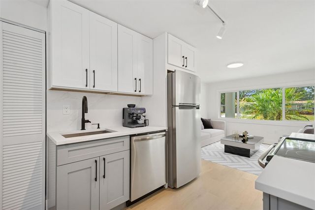 2655 BAY STREET 2, Sarasota, FL 34237