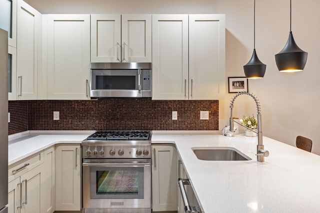 150 Dorchester Ave 604, Boston, MA 02127