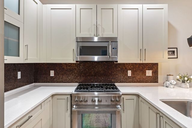 150 Dorchester Ave 604, Boston, MA 02127