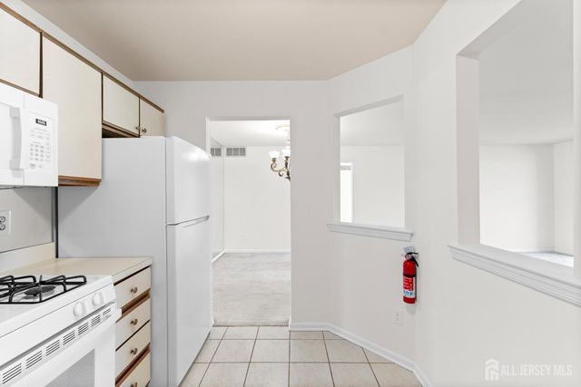 312 Raintree Court, Helmetta, NJ 08828