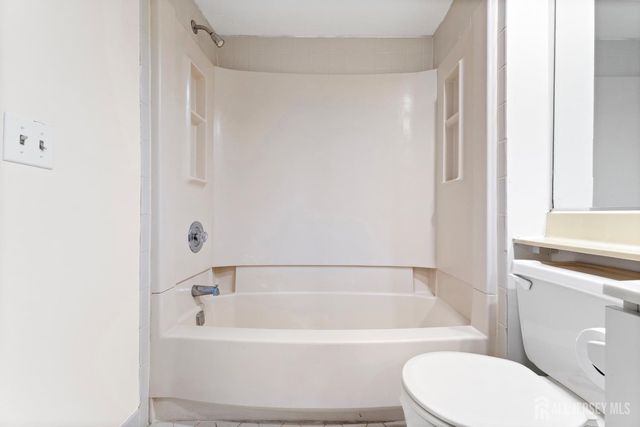 312 Raintree Court, Helmetta, NJ 08828