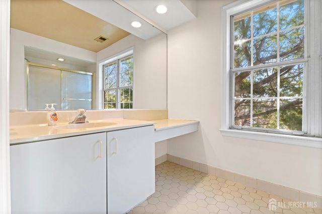 312 Raintree Court, Helmetta, NJ 08828