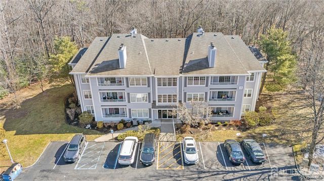 312 Raintree Court, Helmetta, NJ 08828