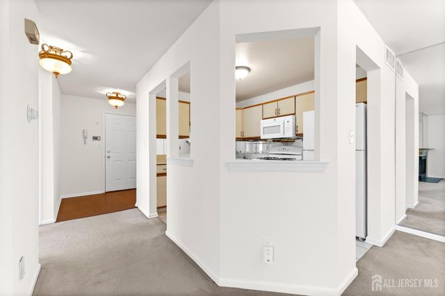 312 Raintree Court, Helmetta, NJ 08828