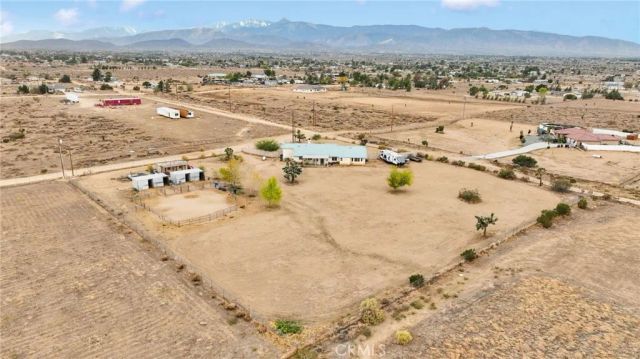 6720 Mono Road, Phelan, CA 92371