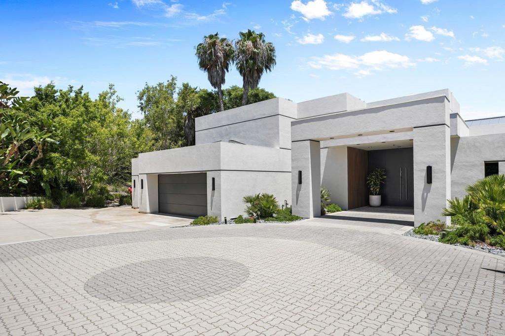 Image 1 of property listing at 14821 Calle Montelibano, Rancho Santa Fe, CA 92067