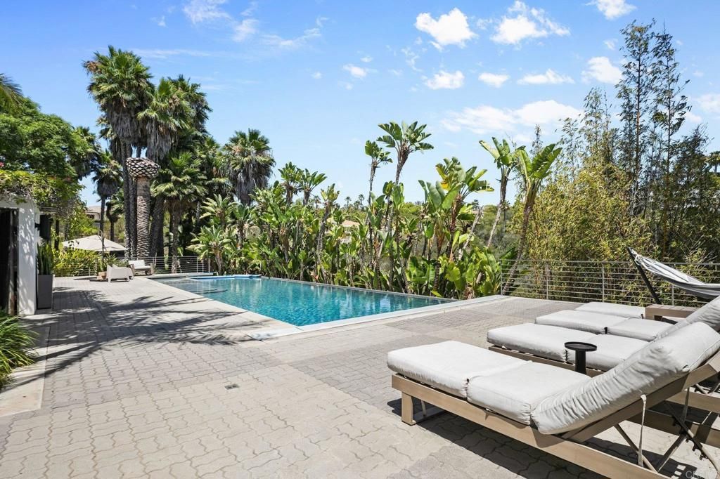 Image 16 of property listing at 14821 Calle Montelibano, Rancho Santa Fe, CA 92067