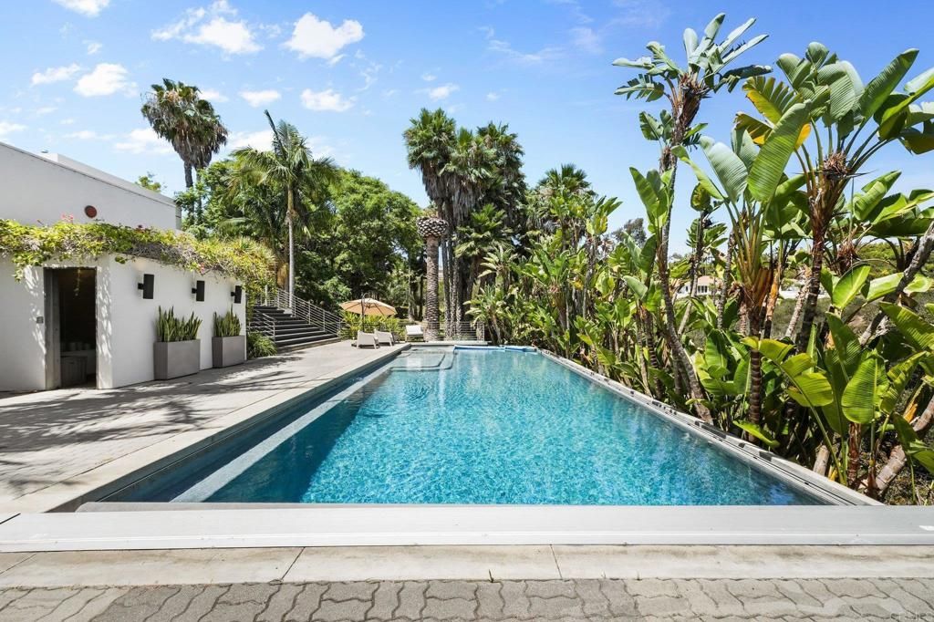Image 17 of property listing at 14821 Calle Montelibano, Rancho Santa Fe, CA 92067