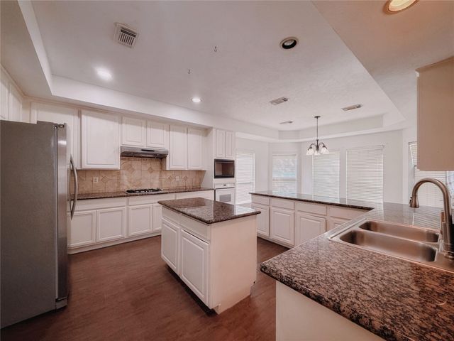 3110 Waters View Drive, Sugar Land, TX 77478