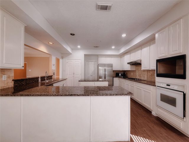 3110 Waters View Drive, Sugar Land, TX 77478