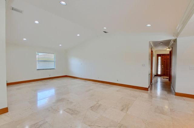 2334 Timbercreek Circle NW, Boca Raton, FL 33431