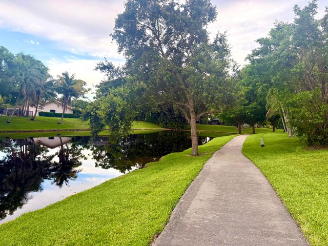 2334 Timbercreek Circle NW, Boca Raton, FL 33431