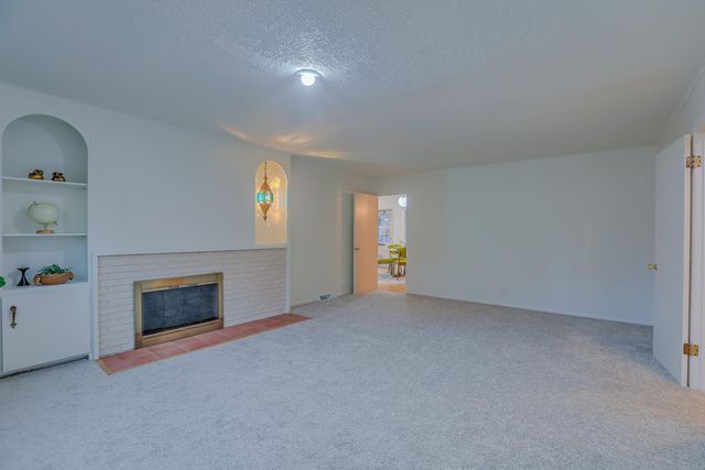6608 Arroyo Del Oso Avenue NE, Albuquerque, NM 87109