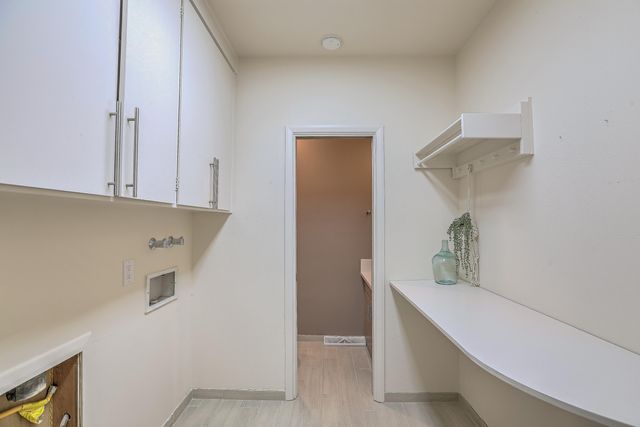 6608 Arroyo Del Oso Avenue NE, Albuquerque, NM 87109