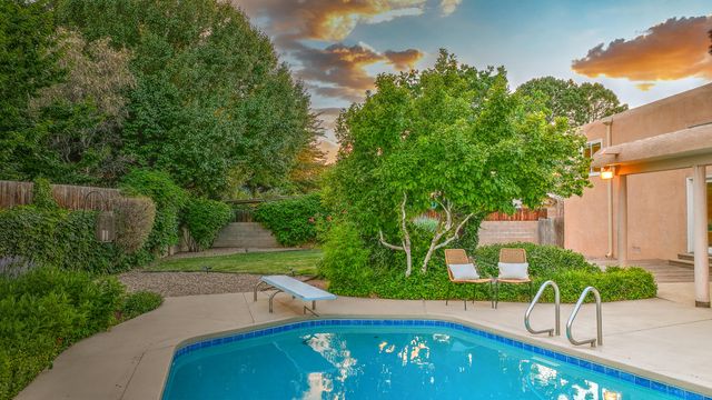 6608 Arroyo Del Oso Avenue NE, Albuquerque, NM 87109