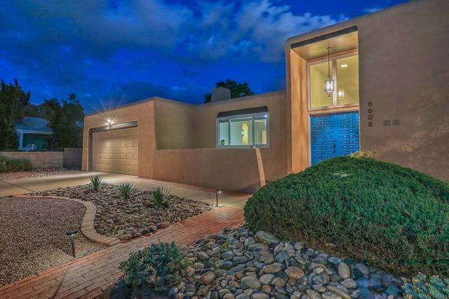 6608 Arroyo Del Oso Avenue NE, Albuquerque, NM 87109