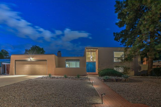 6608 Arroyo Del Oso Avenue NE, Albuquerque, NM 87109