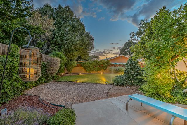 6608 Arroyo Del Oso Avenue NE, Albuquerque, NM 87109